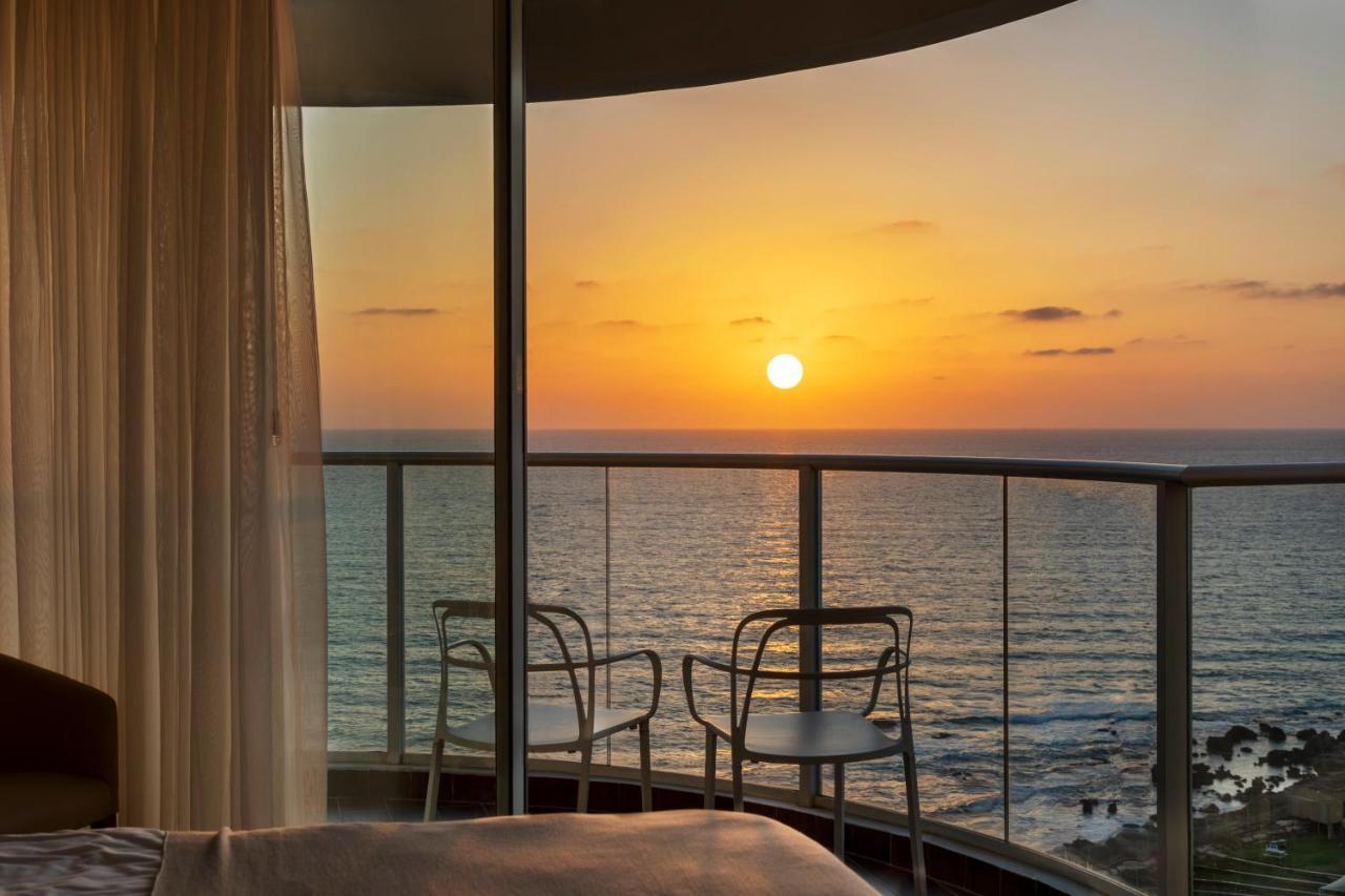 Ramada Resort Hadera Beach Exteriör bild