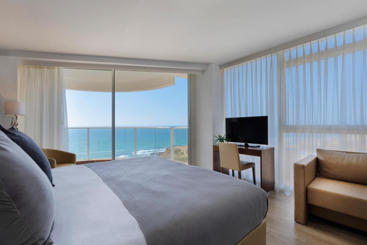 Ramada Resort Hadera Beach Exteriör bild