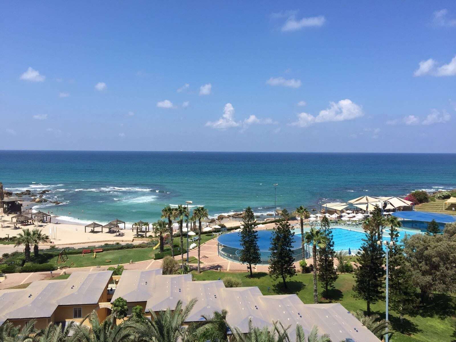 Ramada Resort Hadera Beach Exteriör bild