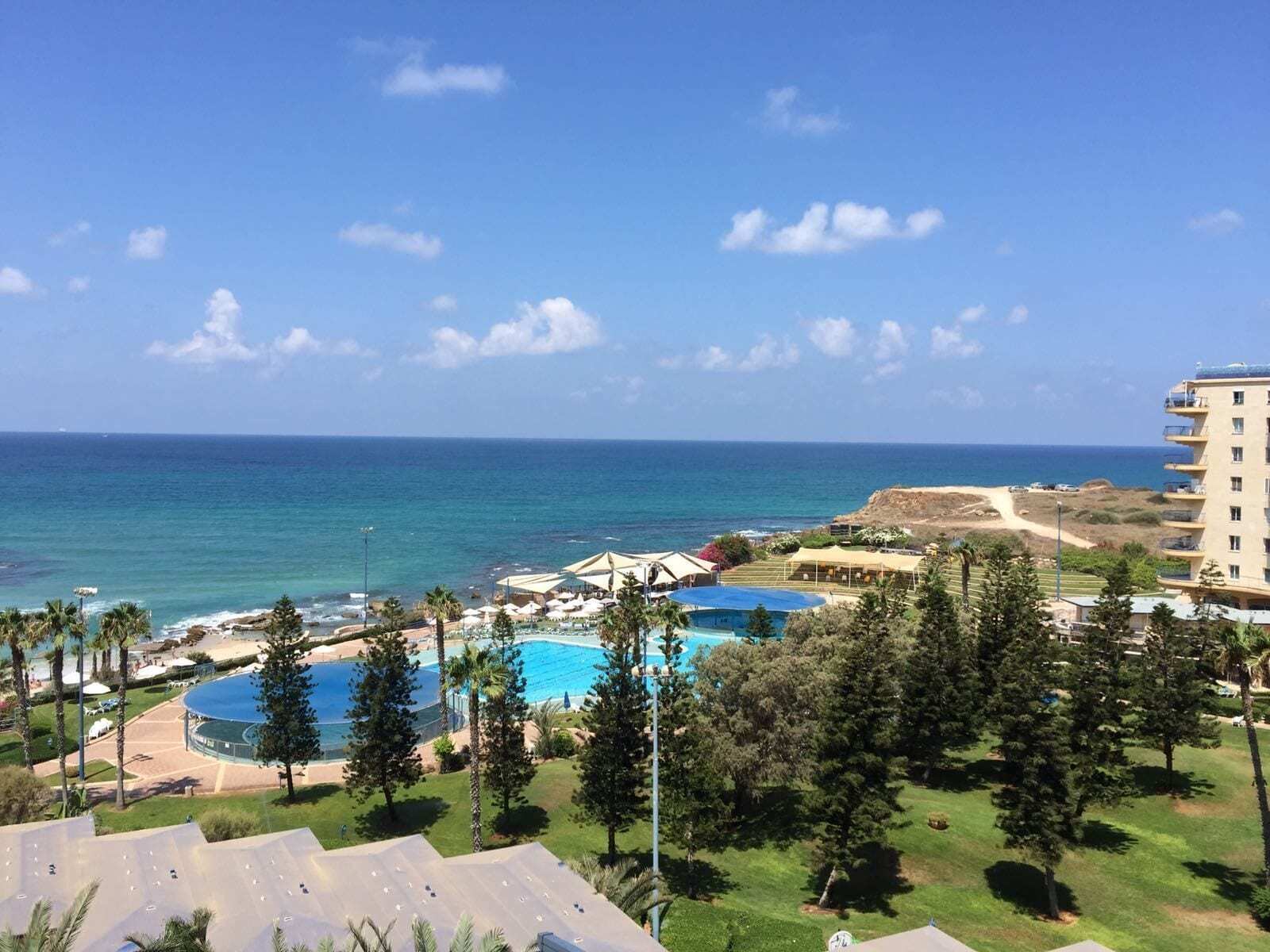 Ramada Resort Hadera Beach Exteriör bild