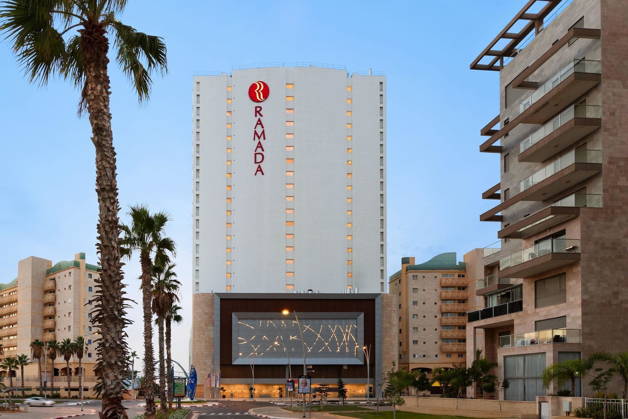 Ramada Resort Hadera Beach Exteriör bild