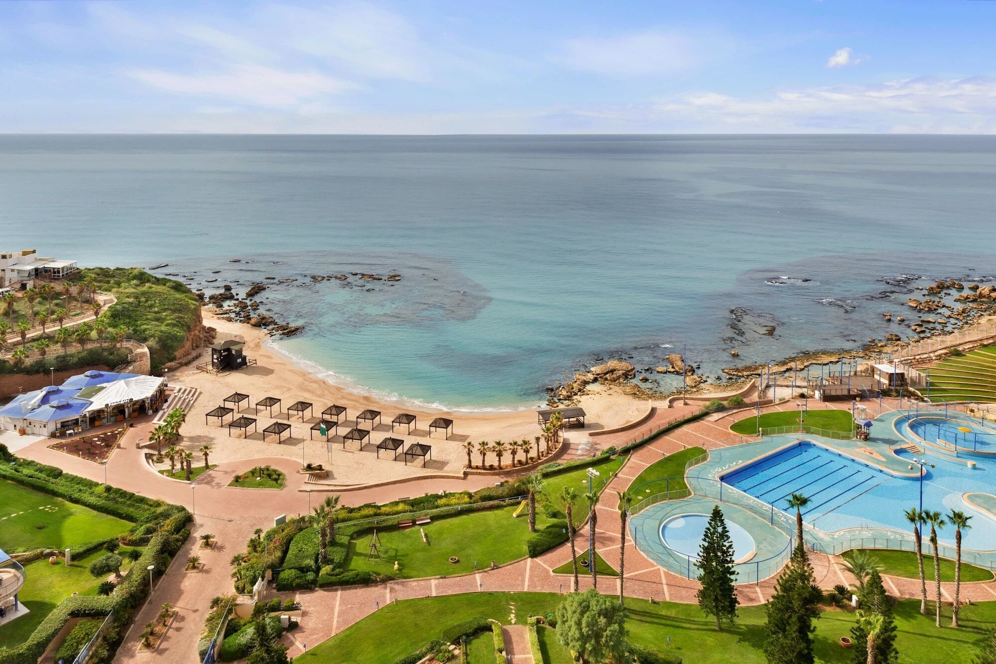 Ramada Resort Hadera Beach Exteriör bild